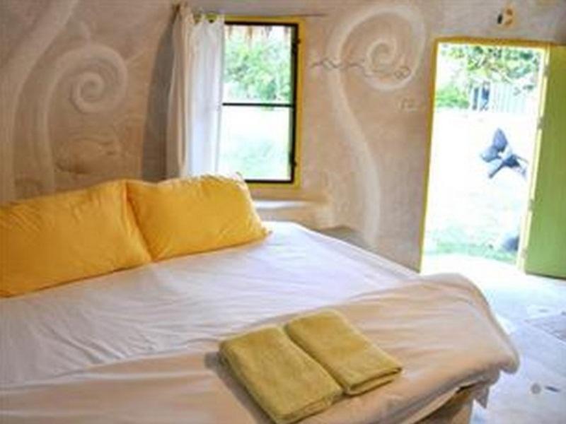 Naidee Sculptured Huts Hotel Хуа Хин Екстериор снимка