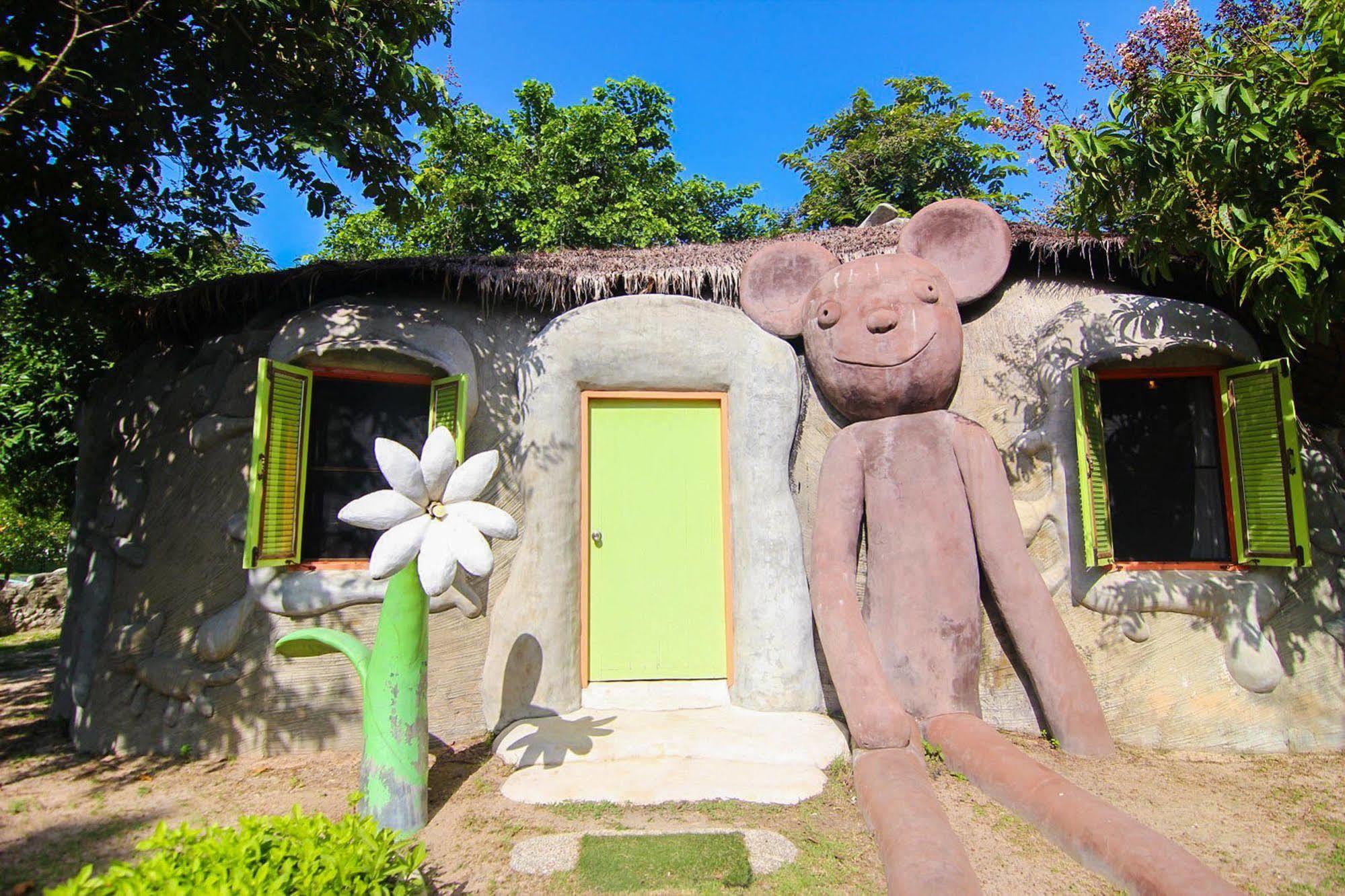 Naidee Sculptured Huts Hotel Хуа Хин Екстериор снимка